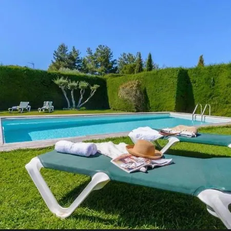 Modern And Cozy Alegria Villa